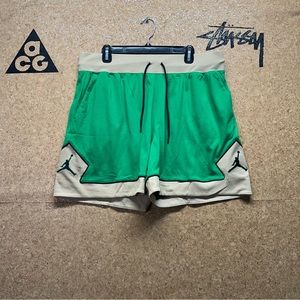 Nike Jordan diamond Basketball shorts Green Desert Black